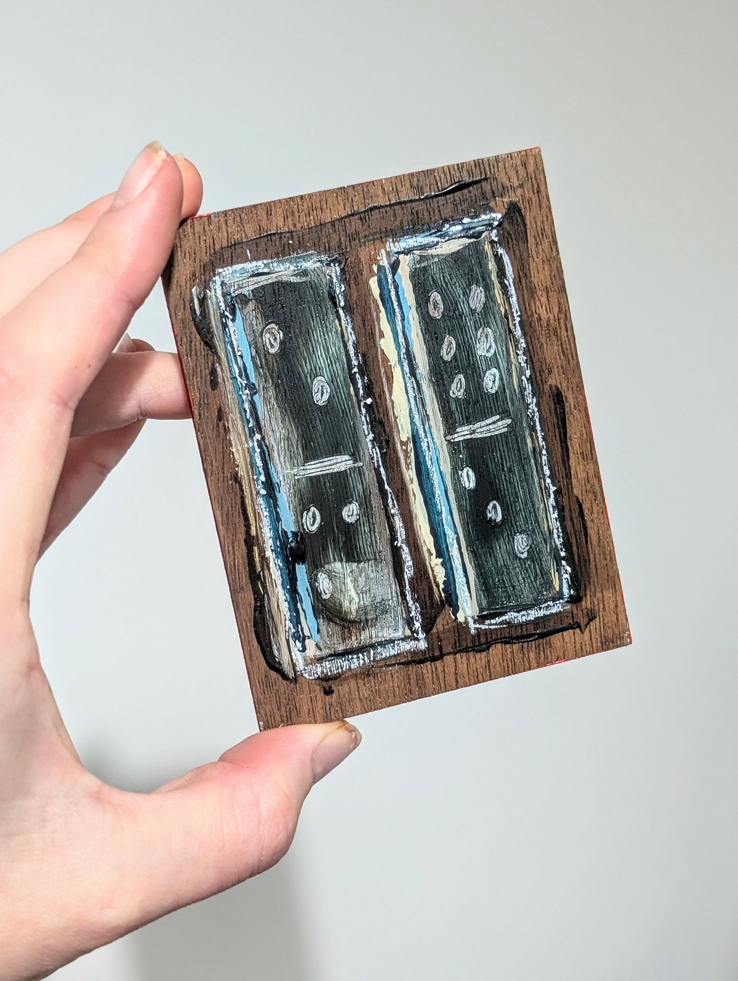 Falling dominoes